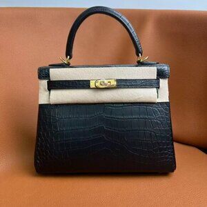 Classic Hermes Bag: A Stylish and Versatile Choice for Elegance